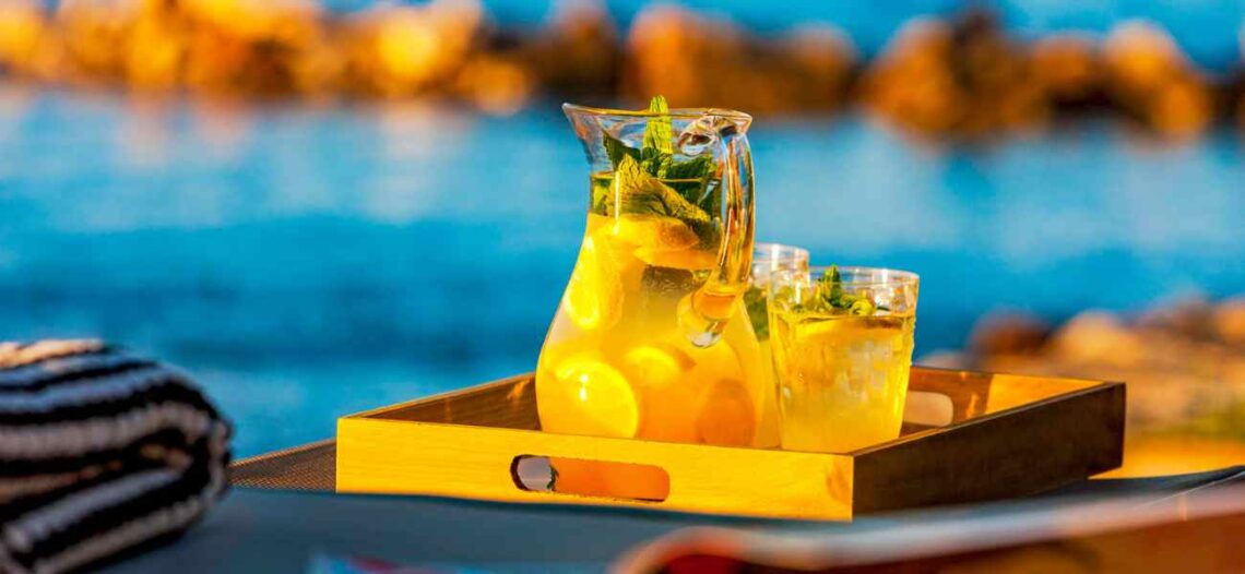 BEST BEACH BARS IN CRETE