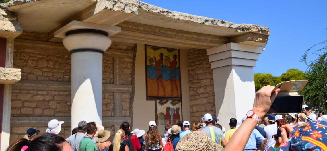 Guided tours of Knossos - Organized tours of knossos