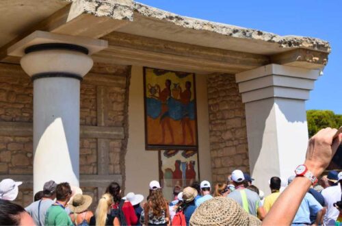 Guided tours of Knossos - Organized tours of knossos