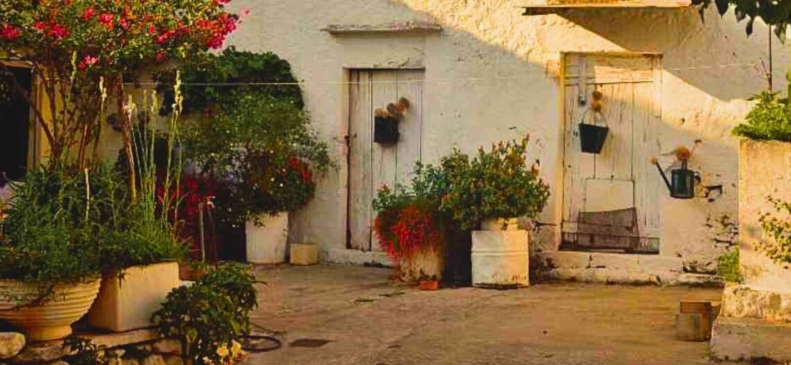 VILLAGES IN CRETE