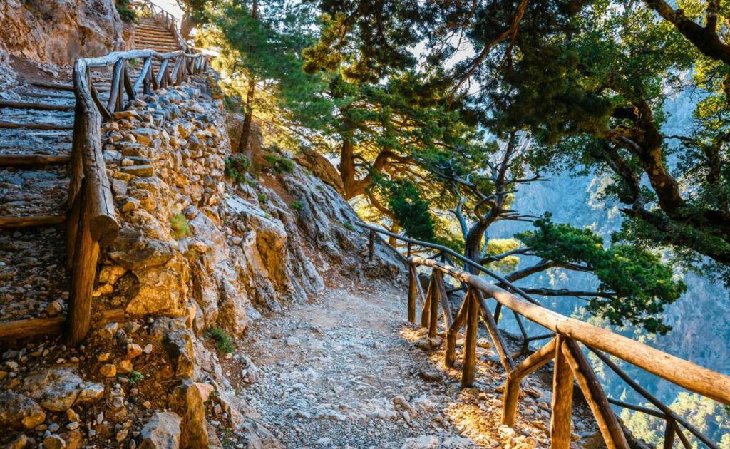 Hiking in Crete with kids