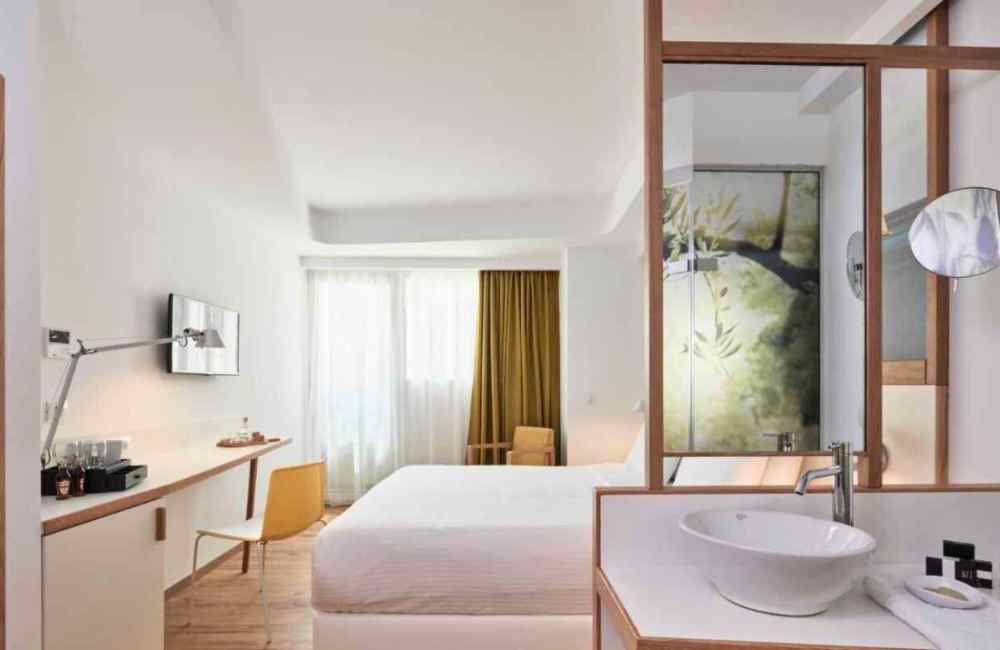 Olive Green Hotel 