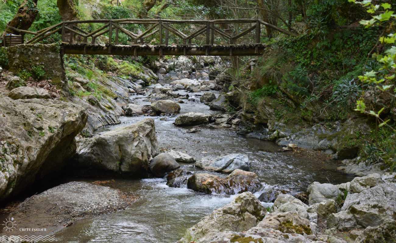 Hiking in Crete with kids